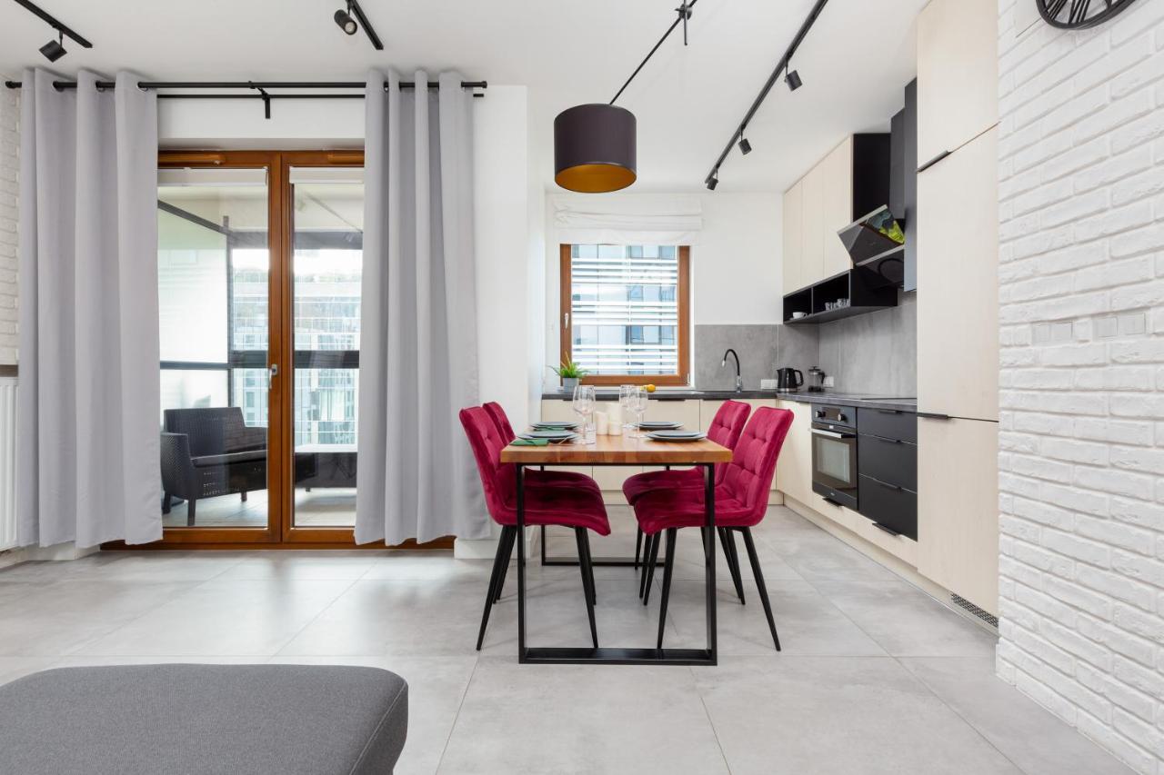 City Center Apartments Grzybowska With Parking By Noclegi Renters Varşovia Exterior foto