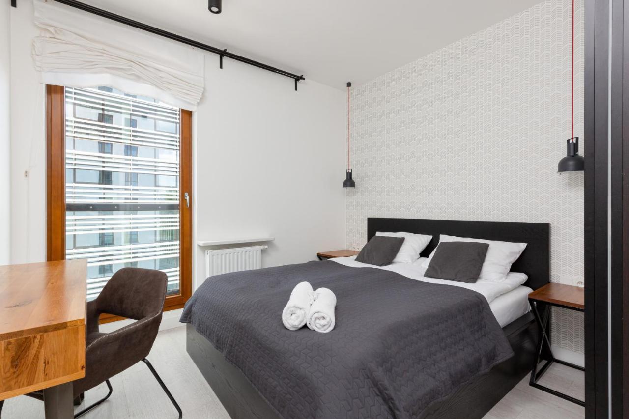 City Center Apartments Grzybowska With Parking By Noclegi Renters Varşovia Exterior foto