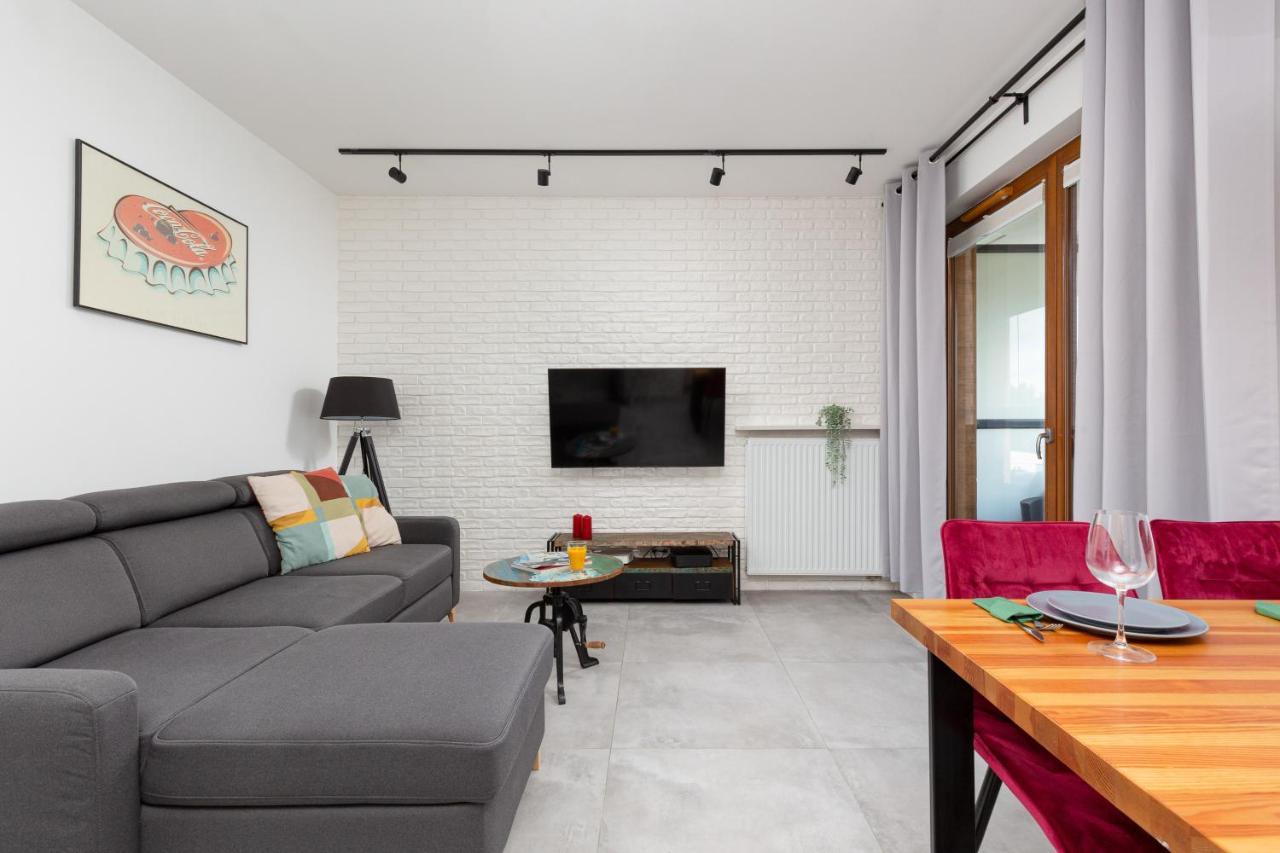 City Center Apartments Grzybowska With Parking By Noclegi Renters Varşovia Exterior foto
